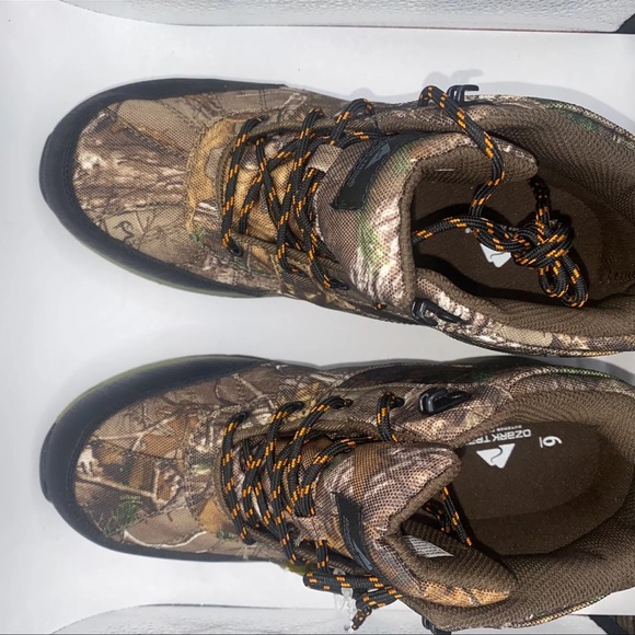 Ozark Trail Youth Hiking Boots Size 6 Camo Hunting Camping Shoes - Picture 6 of 8